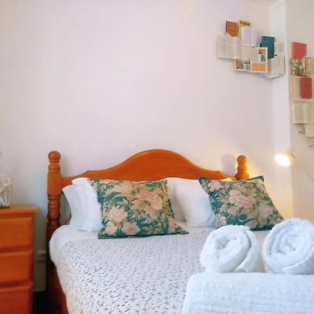 Der Ganze Charme Eines Typischen Hauses 오비도스